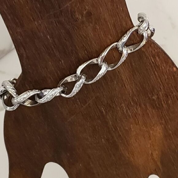 MONET Silver-tone Large Link Classic Bracelet - Picture 1 of 5